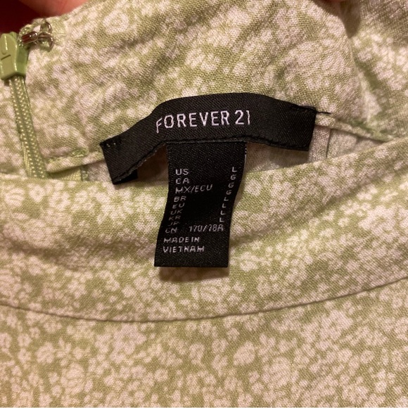 Green and White Floral Ruffle Wrap Skirt - Picture 4 of 4